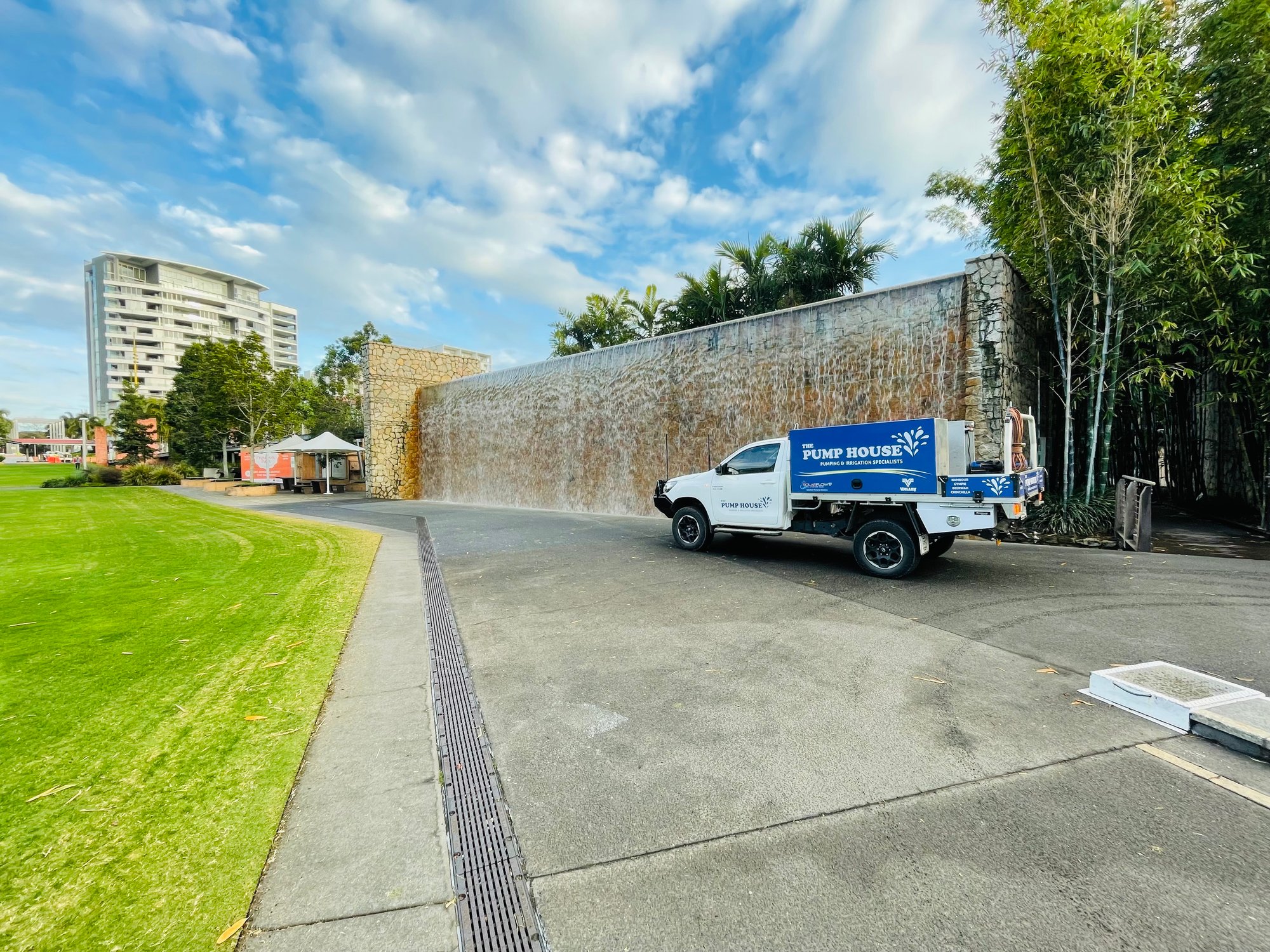 Roma St Parklands - Ute